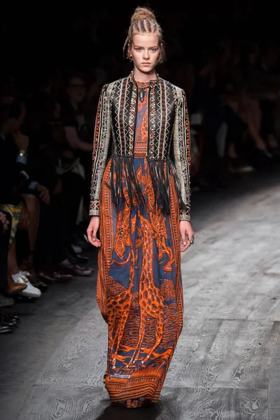 Look 50